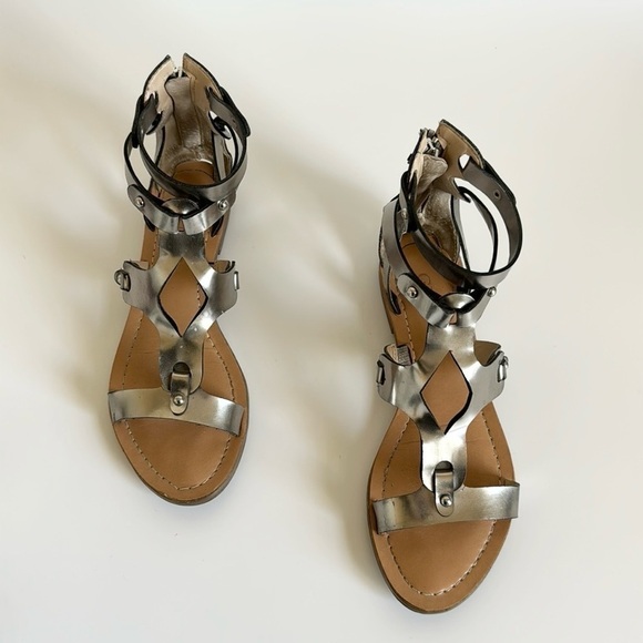 Guess Gladiator Sandals - Picture 1 of 6